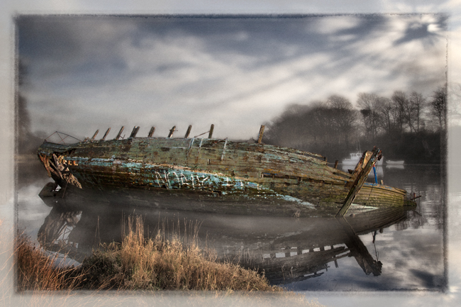 12  Abandoned Boats  River Taw  IDN0173675-GRB  2012 cropped